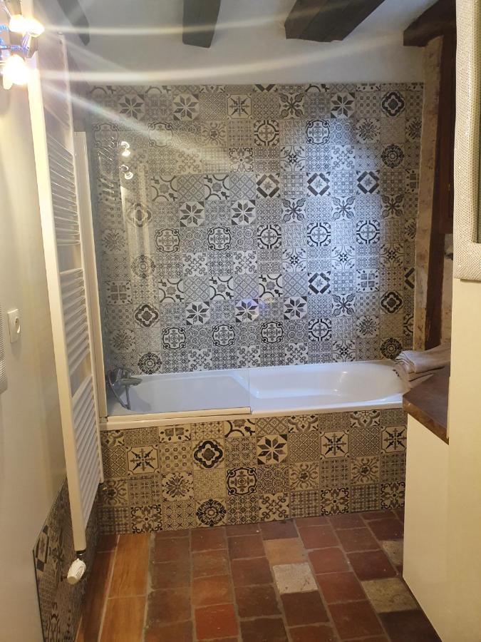 MAISON GÎTE ENTIER EN HYPER HYPER CENTRE AUX COEUR DES HALLES de TOURS de 2 à 7 PERSONNES Esterno foto
